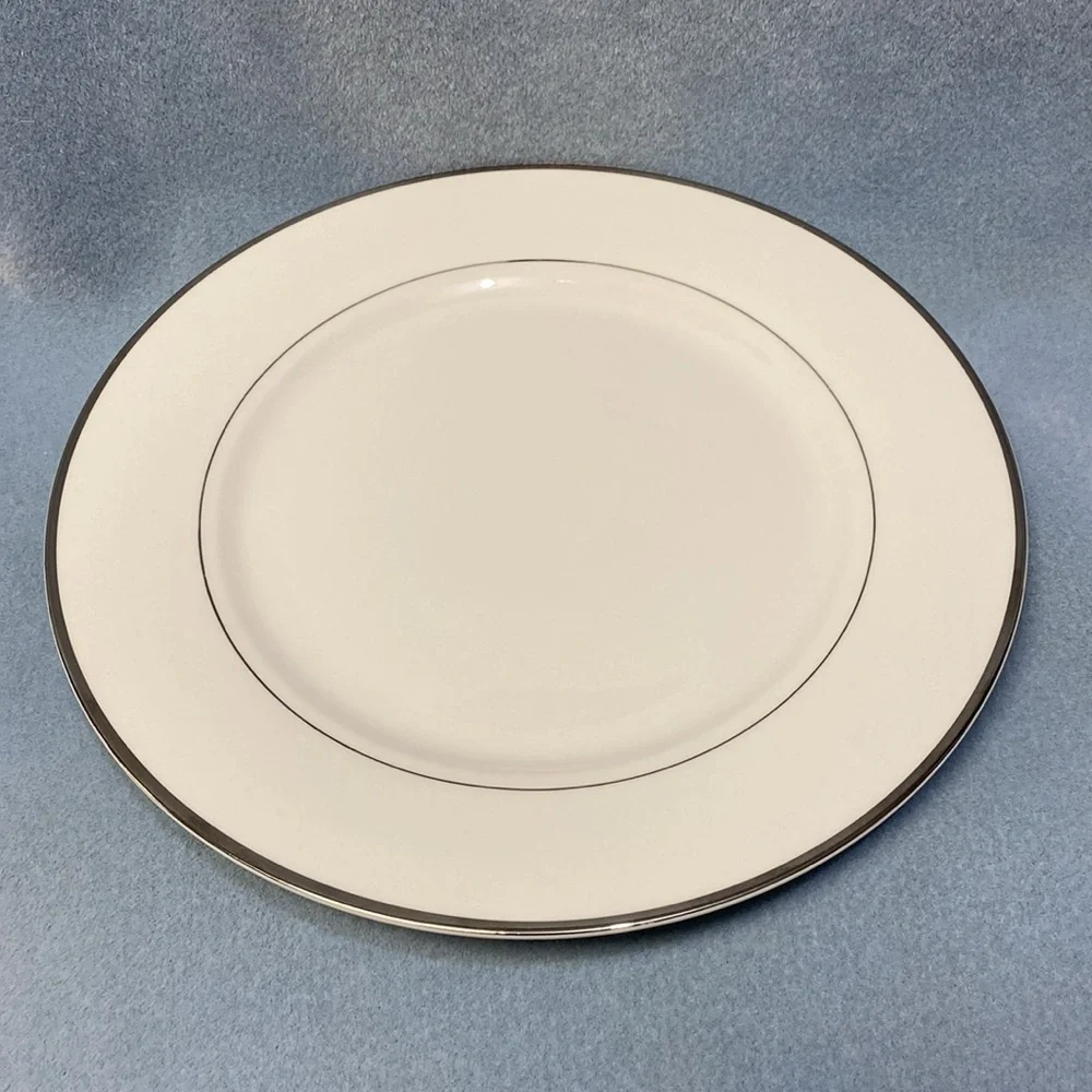2-Wallace Porcelain and Platinum Dinner Plates 10-5/8 inch (set of two)